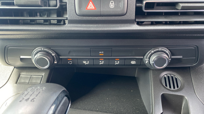 Peugeot Partner M Diesel 1.5 BlueHDi 100 Professional Plus Van - Image 17